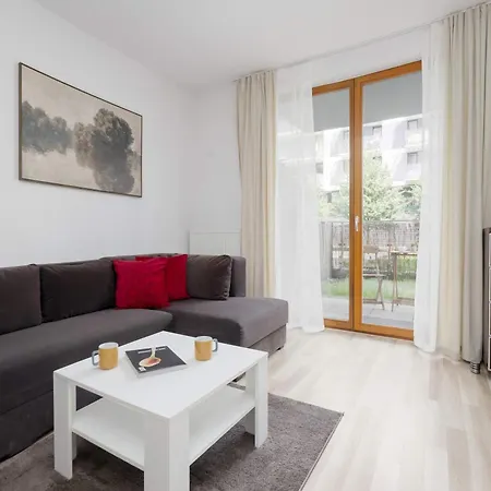 Modern With A Garden And A Workspace In Wola By Renters Apartamento Varsovia