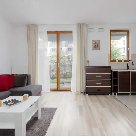 Modern With A Garden And A Workspace In Wola By Renters Apartamento *