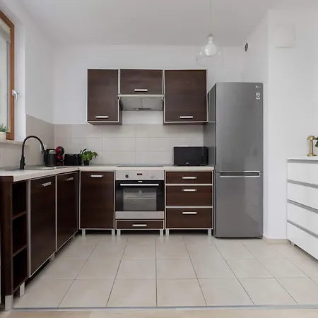 Apartamento Modern With A Garden And A Workspace In Wola By Renters *
