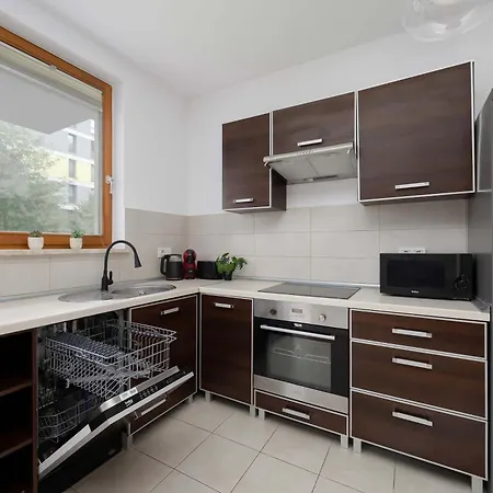 Modern With A Garden And A Workspace In Wola By Renters Varsovia